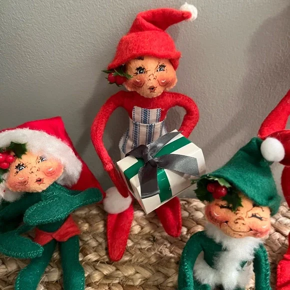 Annalee Mobilitee Christmas Elves. Good condition. - Picture 3 of 12